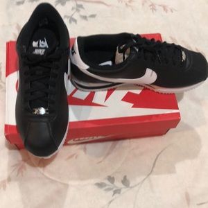 New Nike Cortex Basic Leather 8/5 black mens